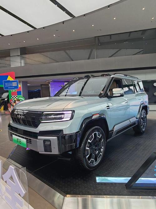 广州213比亚迪方程豹硬派越野的爆款，英菲尼迪35周年与你共成长